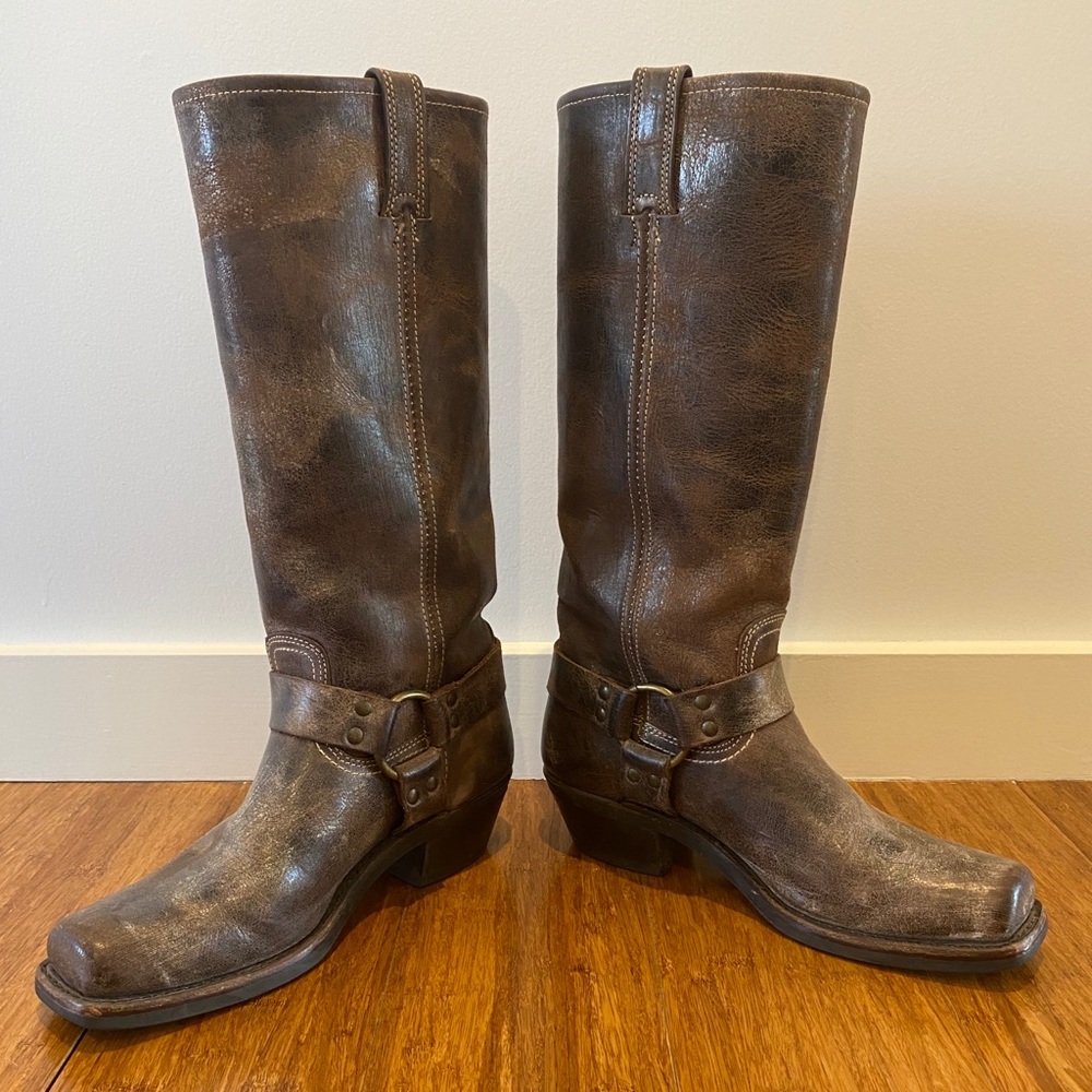 Frye tall Harness Boots brown distressed sz 9